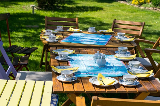 Egy szépen előkészített kerti party